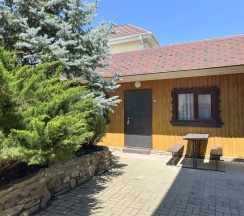 Домик двухкомнатный шестиместный в Рыжий Ап на Морской