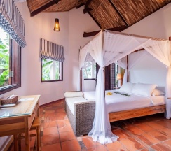 Семейный коттедж с видом на море в Cassia Cottage Resort and Spa