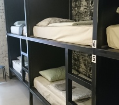 Место в 6-ти местном номере капсульного типа в Сова