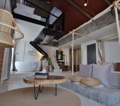 Одноместные апартаменты с 2 комнатами двуспальная кровать в YOLO Bangkok Boutique Hotel