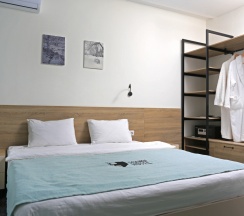 Двухместные апартаменты двуспальная кровать в Scandi Hotel