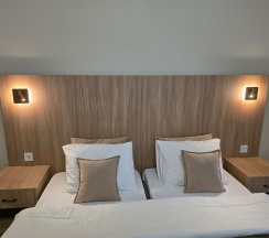 Премиум Люкс с кроватями TWIN/DBL и большой террасой с видом на горы в Цитрус