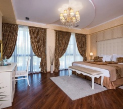 Двухместный полулюкс с балконом двуспальная кровать в Hotel De Paris