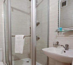 Двухместный номер Deluxe двуспальная кровать в Golden Palace