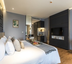 Двухместный номер Deluxe Sky Bath двуспальная кровать в Отель Wyndham Grand Nai Harn Beach Phuket