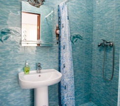 Трехместный номер с двуспальной и односпальной кроватью в Сочи Олимпийский парк Сириус