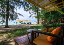 Бунгало beachfront в Wapi Resort Koh Lipe