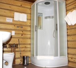 Двухместный номер с раздельными кроватями в деревянном коттедже в Колыба