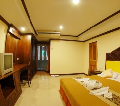 Люкс с балконом в Golden Villa