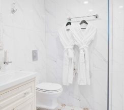 Домик Lontano с кухней-студией в Иртышская Ривьера