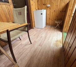 Трехместный номер с двуспальной и односпальной кроватью в Гостиница-на-море.РФ