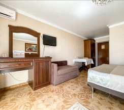 Корпус 1 *Полулюкс* 5-ти местный в Анжелина