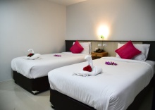 Двухместный номер Superior с балконом 2 отдельные кровати в Отель Happy Room Chiang Rai