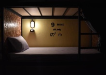 Двухместный номер Standard с балконом двухъярусная кровать в Hide Bangkok Hostel