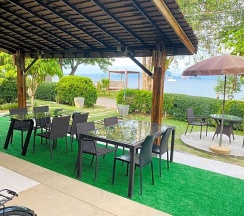 Двухместный люкс Deluxe с частичным видом двуспальная кровать в Laguna Villas Boutique Hotel