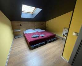 Двухместный номер под крышей в BookBox