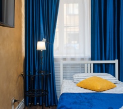 Номер с двумя раздельными кроватями и собственной ванной комнатой в Goldie Home