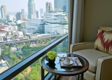 Двухместный номер Standard с видом на парк двуспальная кровать в Отель Bangkok Marriott Marquis Queen’s Park