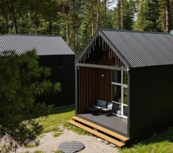 Двухместный коттедж с красивым видом из окна двуспальная кровать в Релакс_Телецкое