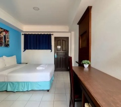 Четырёхместный номер Economy двухъярусная кровать в Thapae60 Mini Hotel