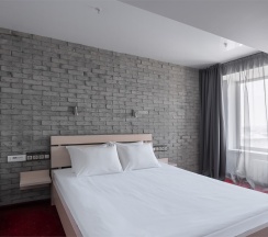 Стандарт Улучшенный двухместный с одной большой кроватью в Marins Park Hotel Новосибирск