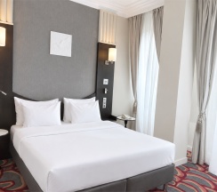Классический номер - c двуспальной кроватью в Mercure Rostov on Don Center