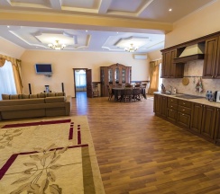 Апартаменты трехкомнатные с двумя спальнями, гостиной. в Княжна Мери