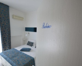 Двухместный номер Standard с балконом двуспальная кровать в Dima Residence