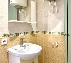 Трёхместная комната в Корнилофф от Травел Хотелс Антураж