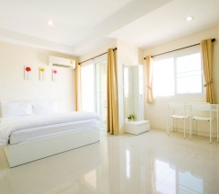 Номер Standard с балконом в Lotus Suite Hua Hin