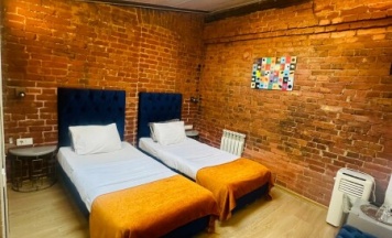 Бюджетный двухместный номер с двумя односпальными кроватями (Мансарда) в Ситикомфорт