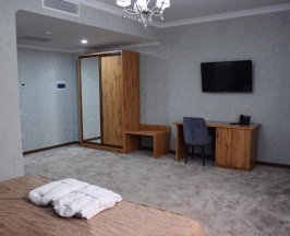 Двухместный номер Deluxe двуспальная кровать в МирОтель