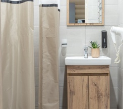 Люкс в русском кантри стиле с собственной террасой и мини кухней. в Bergamo