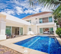 Вилла с 4 комнатами в Tropicana Pool Villa
