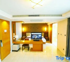 Двухместный люкс Executive с видом на реку (двуспальная кровать) в Sanya Phoenix Waterside Gloria Resort