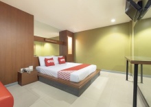 Номер Deluxe в OYO 75382 Chonburi Hotel