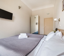 Семейный Комфорт 2-х комнатный в Александр Hotel