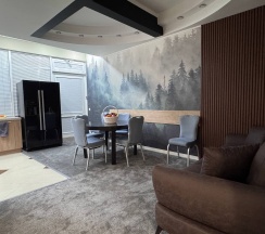 Апартаменты с бассейном в VeryHotel