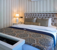 Двухместный люкс Premium двуспальная кровать в Salonika Suites