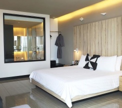 Двухместный номер Deluxe двуспальная кровать в Tsix5 Phenomenal Hotel Pattaya