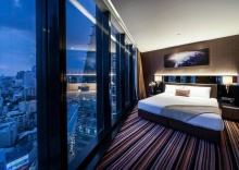 Двухместная Sky Room Continent Panorama View двуспальная кровать в The Continent Hotel Sukhumvit / Asok BTS Bangkok by Compass Hospitality