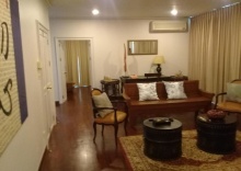 Одноместный люкс с 2 комнатами в Samsen Suites/ 2 Br Suites for less