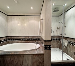 Улучшенный номер с видом на город в Taleon Imperial Hotel
