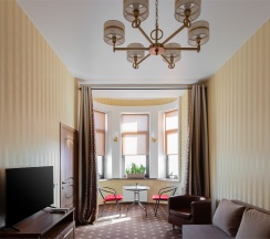 Апартаменты с эркером и душем в My Favourite Garden Hotel