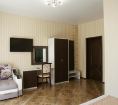 Семейный номер(двуспальная кровать, кресло-кровать) в Ленивый тюлень