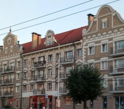 Апартаменты с 2 комнатами с балконом и с видом на город в Квартира Уютный центр