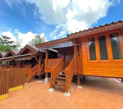 Четырёхместный номер Standard с балконом в Ruan Mai Naiyang Beach Resort