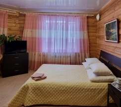 Номер люкс с 1 двуспальной кроватью в Берёзка Север