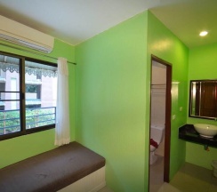 Двухместный номер Standard двуспальная кровать в Enrico Hostel Patong