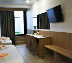 4-местный номер полулюкс с патио в Браво